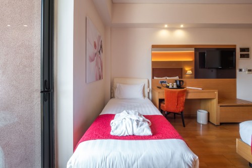 Standard-Triple-Room-05-Elektra-Hotel-Spa